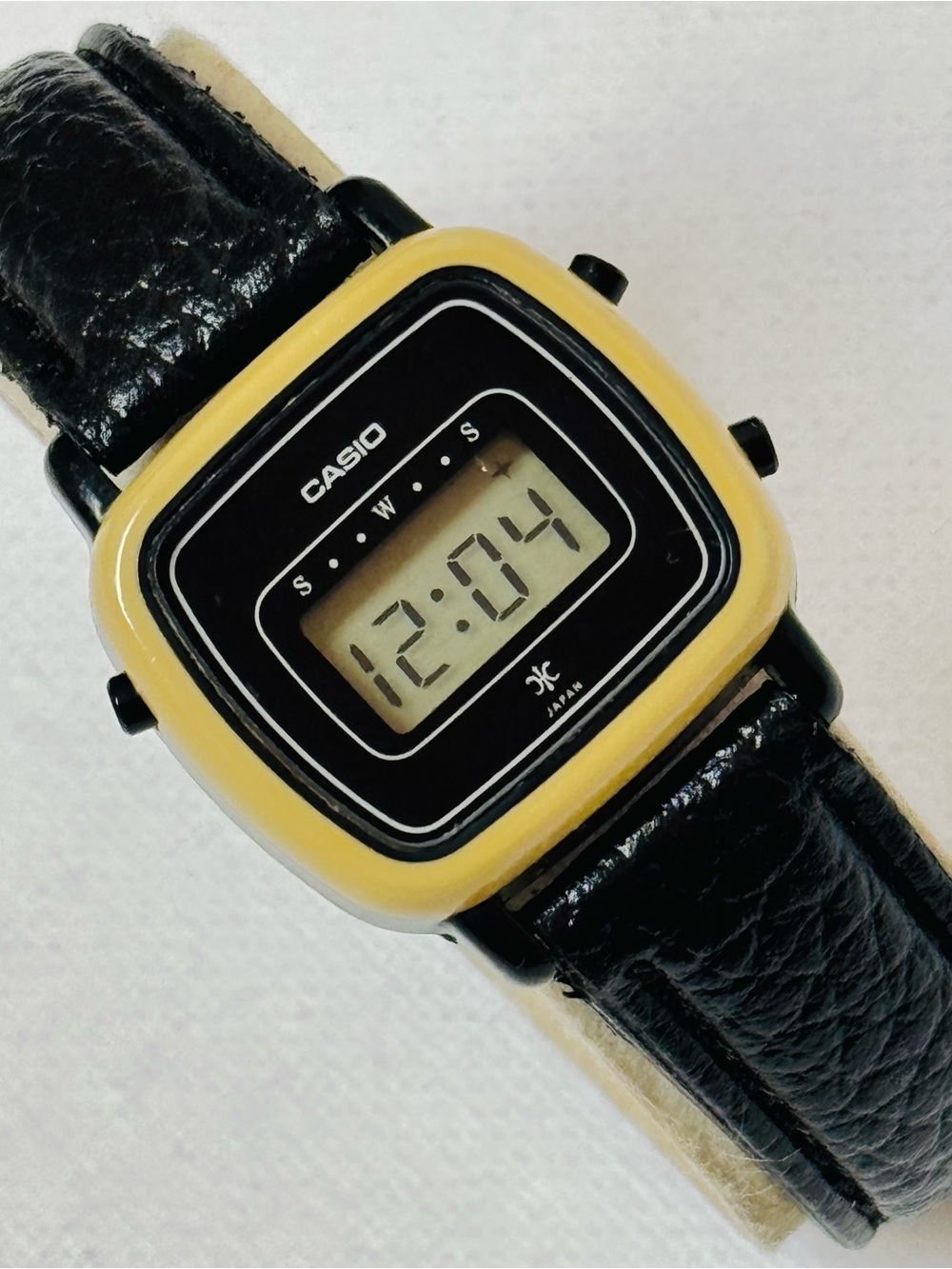 Rare Vintage Casio Japan Women's Digital Black Cream Watch Leather Band 87 L-10